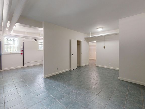 5th image of 3025 Ontario Rd NW APT B1