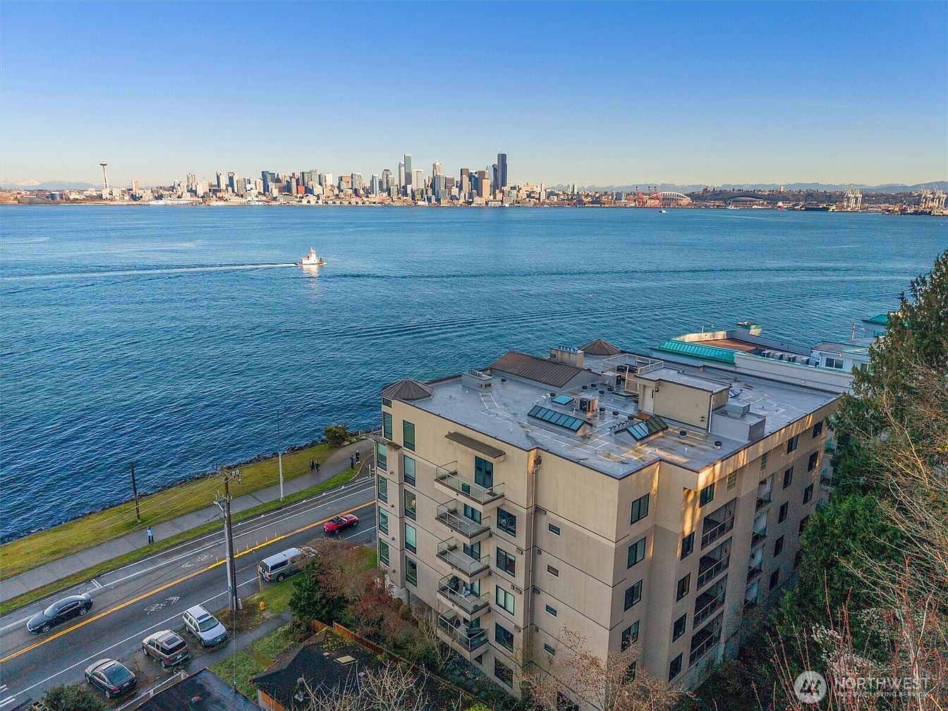1st image of 1005 Harbor Avenue SW #400