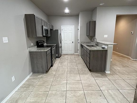 5th image of 11113 Belair Dr Unit 102