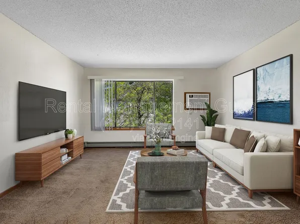 131 Cedar St, Holdingford, MN