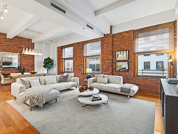 2nd image of 161 Hudson St APT 4A