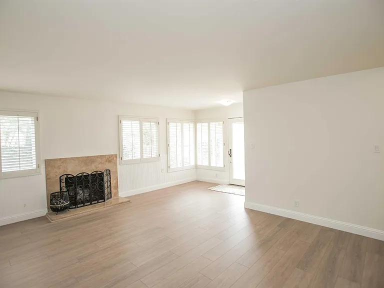 4157 Lucas Ct — Photo 6