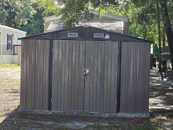 4th image of 168 Castle Dr
