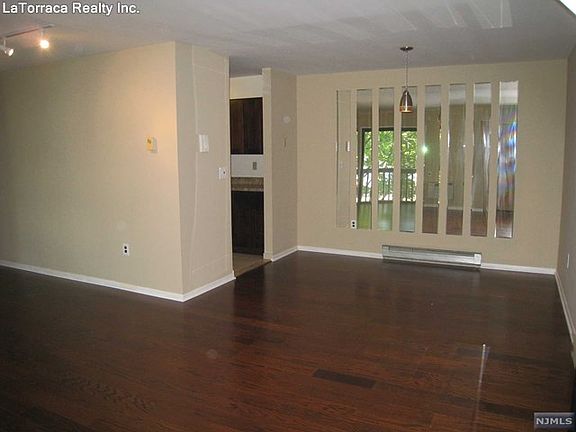 2nd image of 9 Montgomery St #U-a13-13