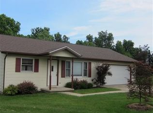 4120 W Briar Gate Dr, Bloomington, IN 47404