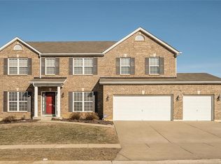 329 Rustic Oaks Dr, Wentzville, MO 63385