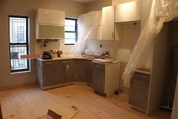 Rented by Loom Group | media 50