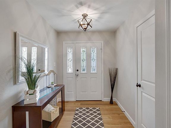 3rd image of 5933 Briarmist Pl
