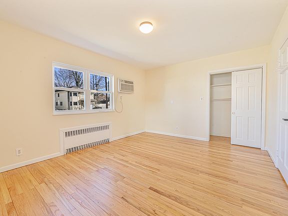 3rd image of 515 S 12th St Floor 2