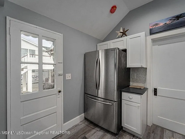 30 M St #SUMMER RENTAL — Photo 14