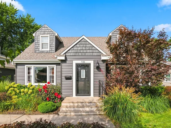 726 N 13th St, Clinton, IA 52732