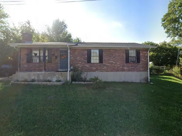 635 Military Rd, Saint Louis, MO 63125