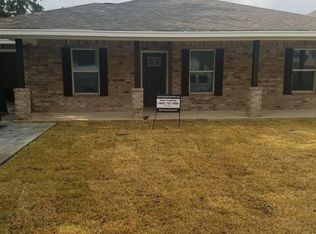 124 S 14th St, Nederland, TX 77627