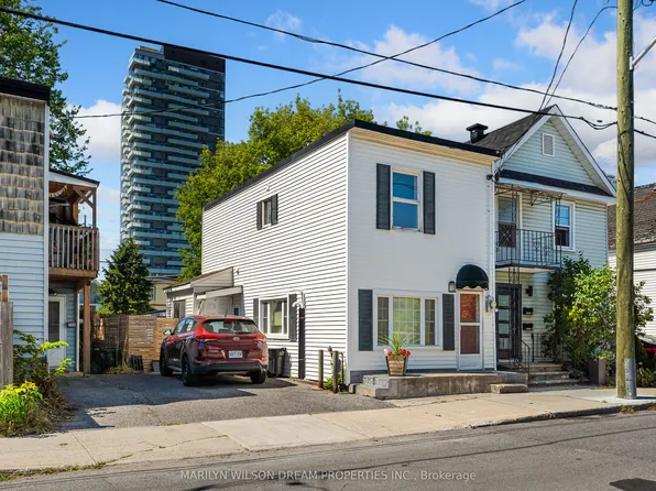 104 Carruthers Ave, Ottawa, ON K1Y 1N5