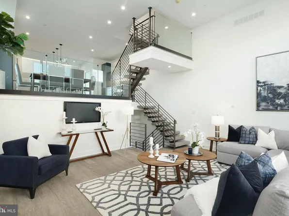 2117 League St, Philadelphia, PA 19146