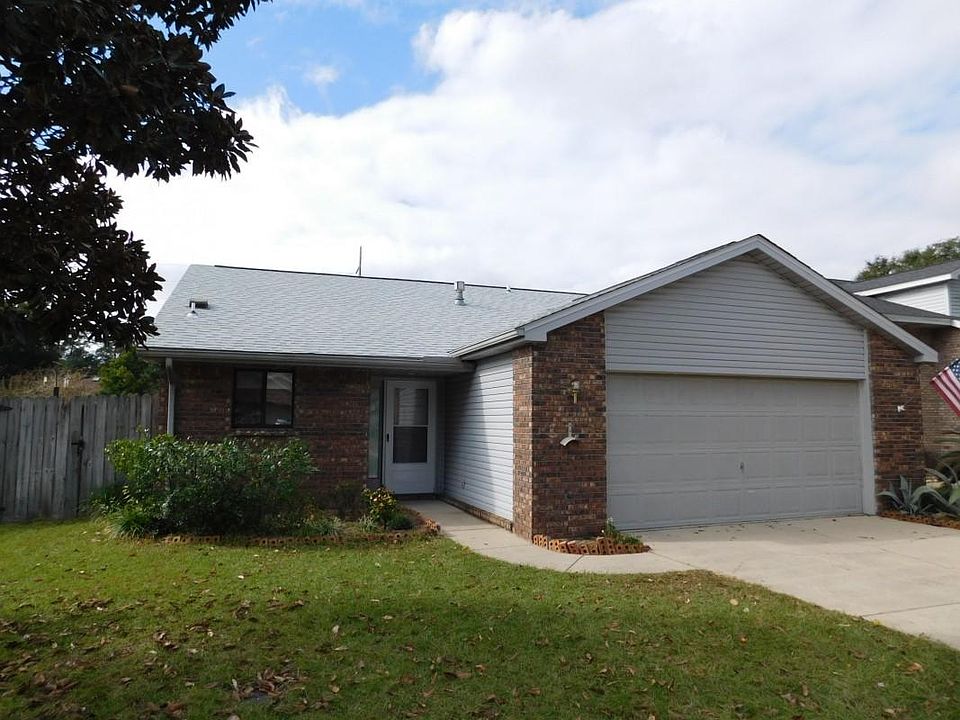 1st image of 127 Poplar Pl