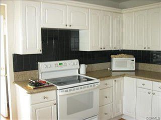 2nd image of 6820 Arbutus Ave