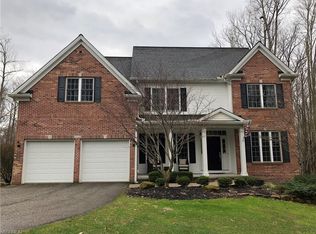 8633 Taylor May Rd, Chagrin Falls, OH 44023