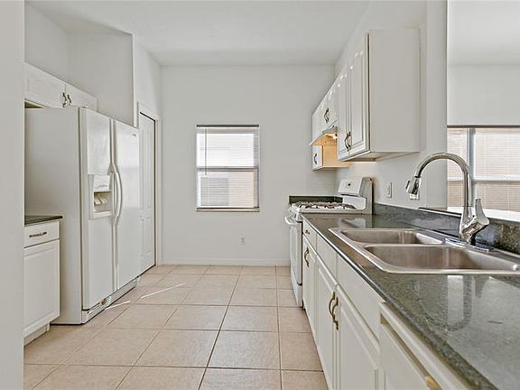 5th image of 9423 Leatherwood Ave