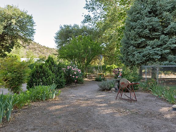 5th image of 17 Circle Dr
