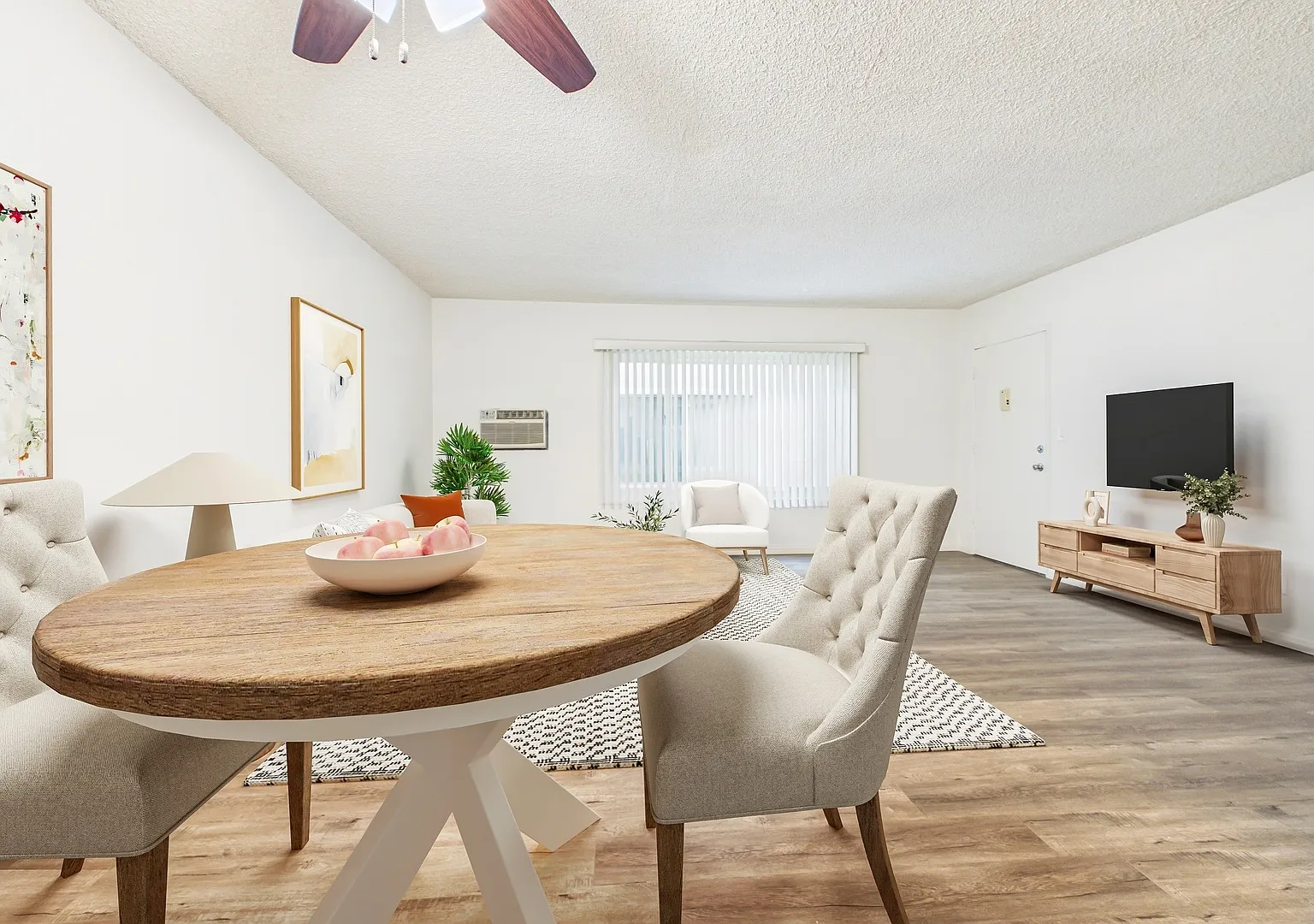 Buffalo Sherman Oaks Apartments — Photo 3