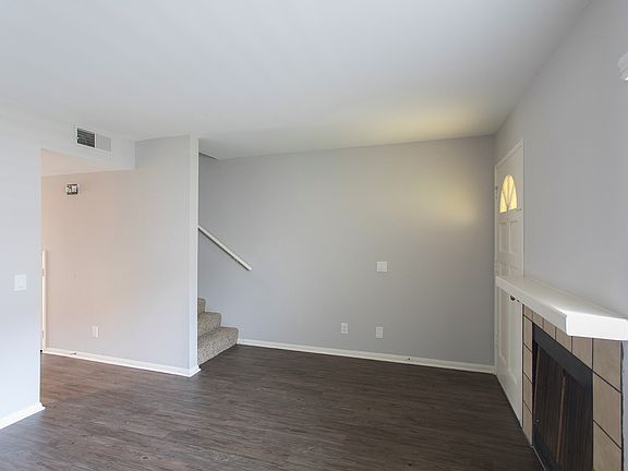 2nd image of 1141 N Escondido Blvd APT 2