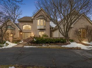 2878 Meadowood Ln, Bloomfield Hills, MI