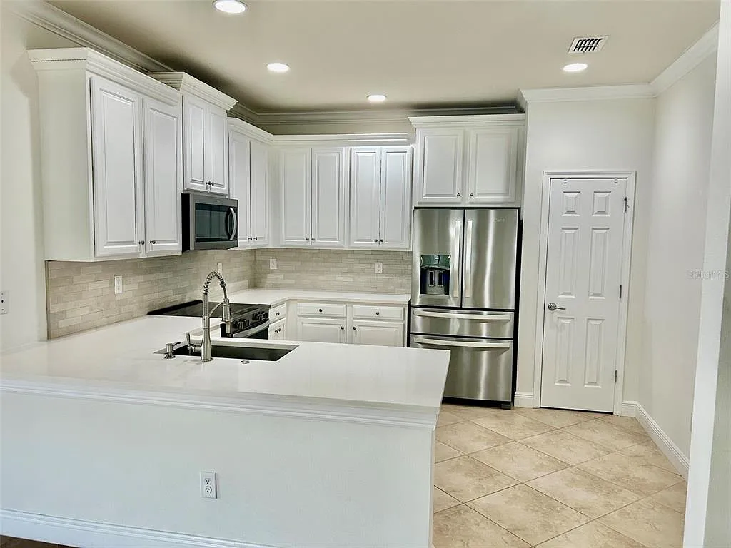 2 bed, 2.0 bath, 1393 sqft, $2,200 — Photo 4