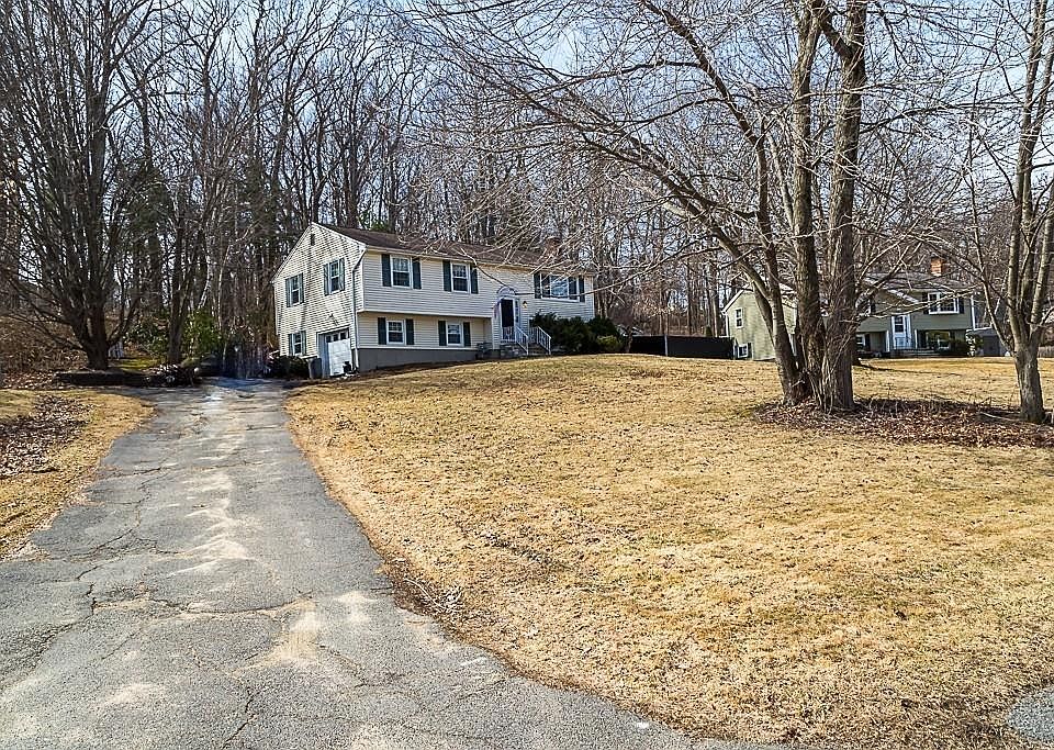 1st image of 8 Sherwood Dr