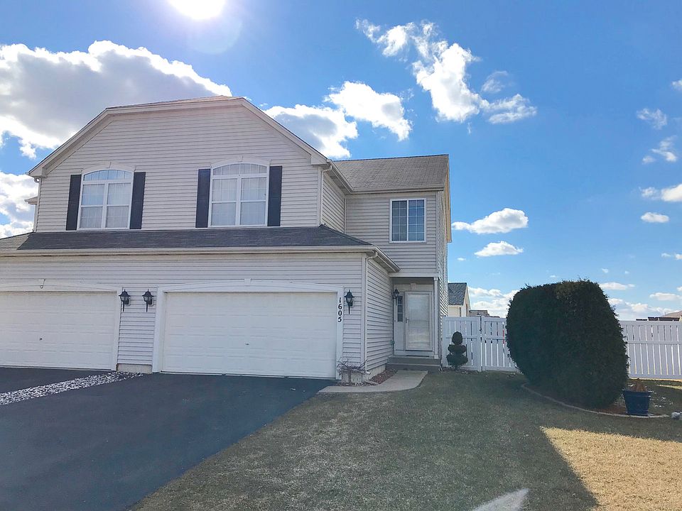 1st image of 1605 Peachtree Ln
