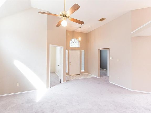 5th image of 4440 Sierra Dr
