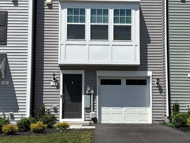 Exterior One Car Garage