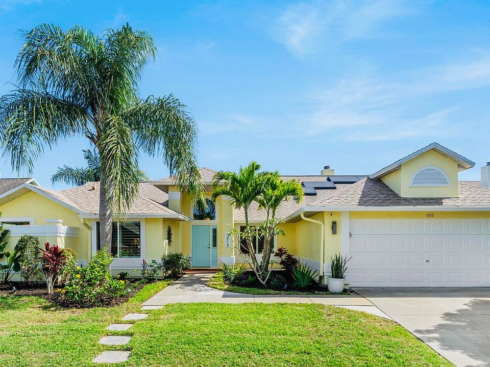 1st image of 1919 Glen Meadows Cir