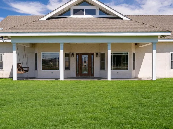 225 Lucy Brown Rd, San Juan Bautista, CA 95045