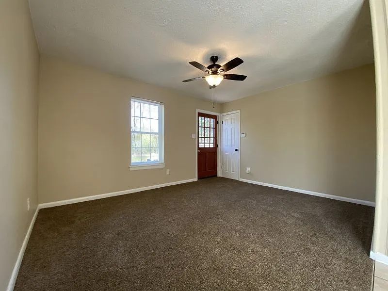 Building Photo - 5378 Clinchport Cir