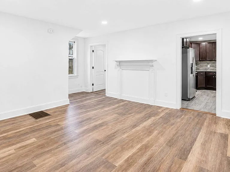 3 Park Ave #B — Photo 1