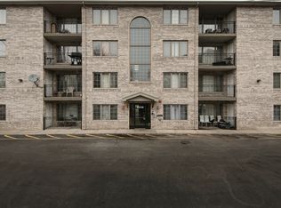 10538 Southwest Hwy APT 303B, Chicago Ridge, IL 60415