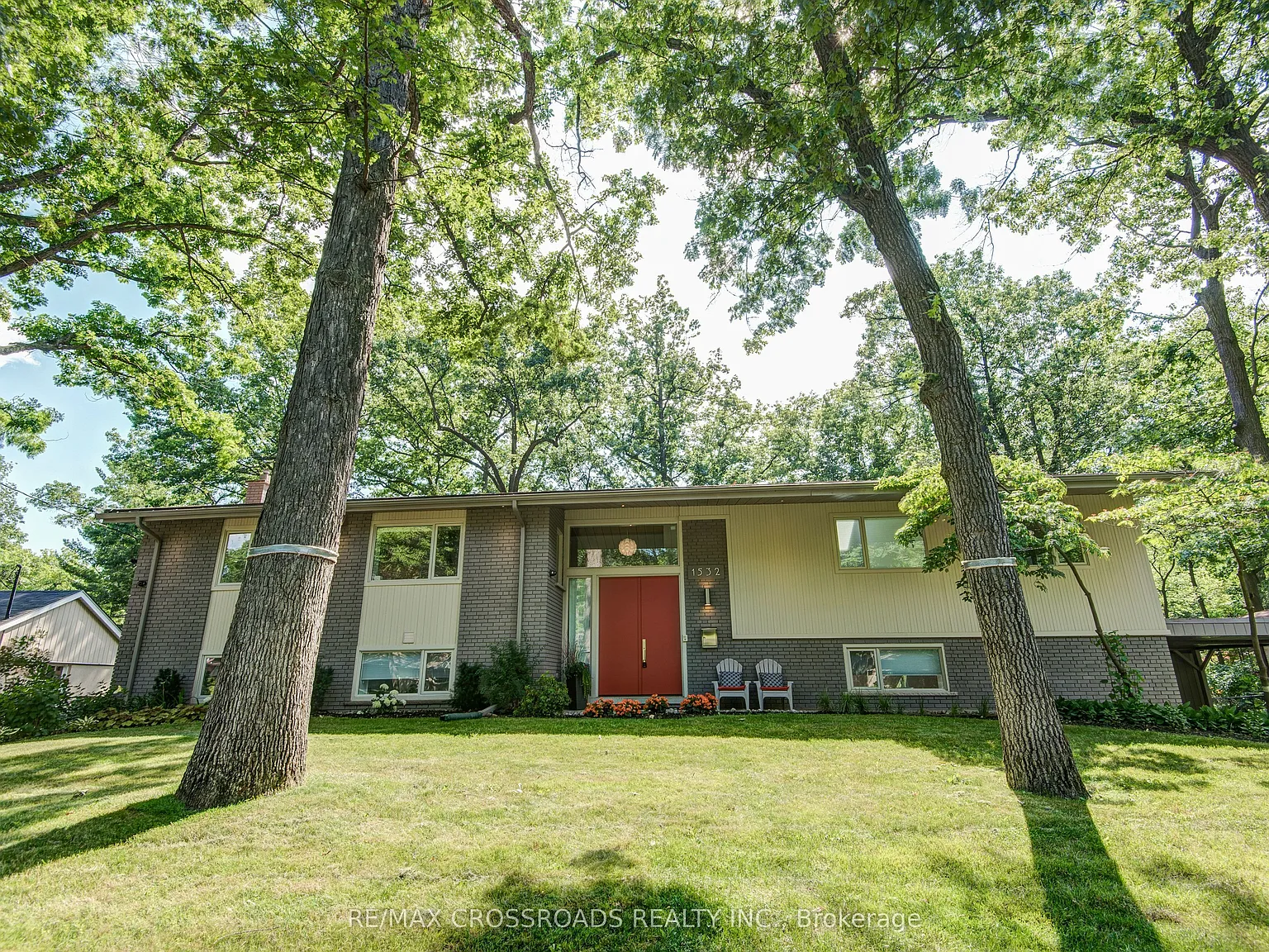 3 bed, $5,900 — Photo 1