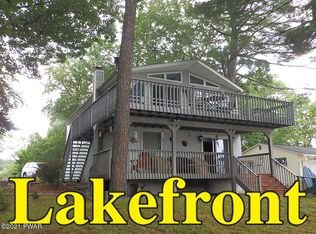 117 Crossing Rd, Dingmans Ferry, PA 18328