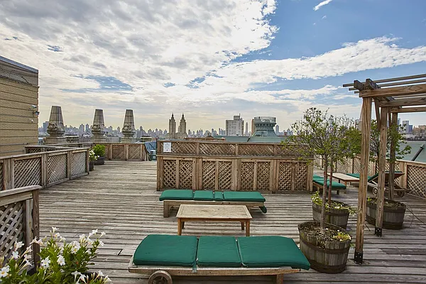 Sold by Compass | media 29