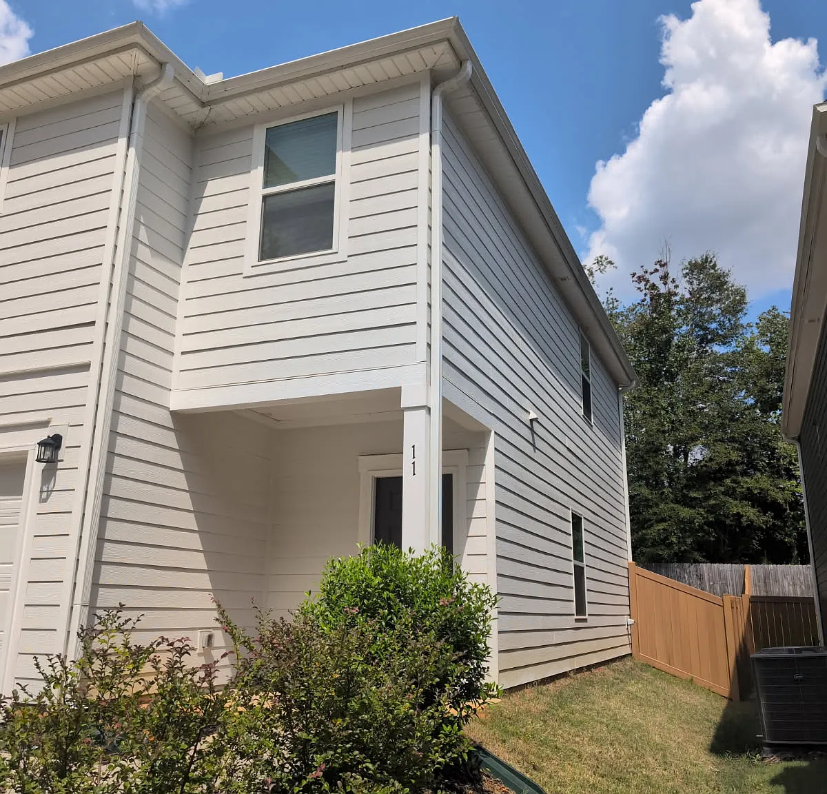 Beautiful 3 Bedroom Home in Alston Chase — Photo 4