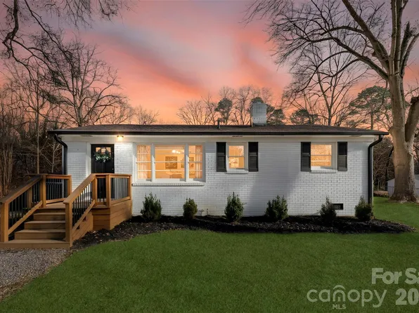 652 Dallas Spencer Mountain Rd, Dallas, NC 28034