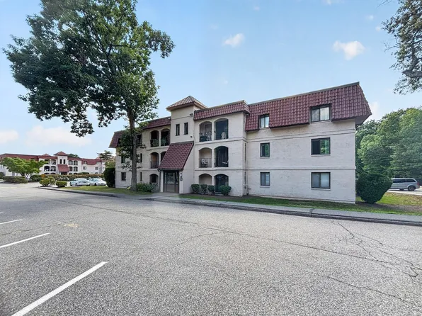 685 Oak St #21-9, Brockton, MA 02301