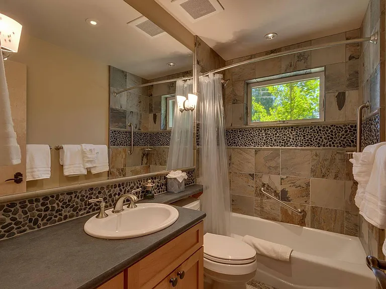 365 Fairway Dr — Photo 20