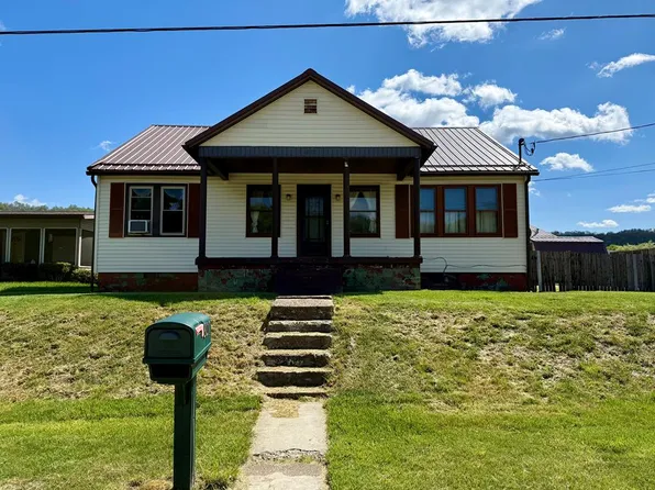 807 Highland Ave, New Martinsville, WV 26155