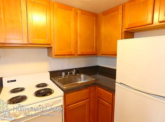 3rd image of 1222 Lasalle St #5B