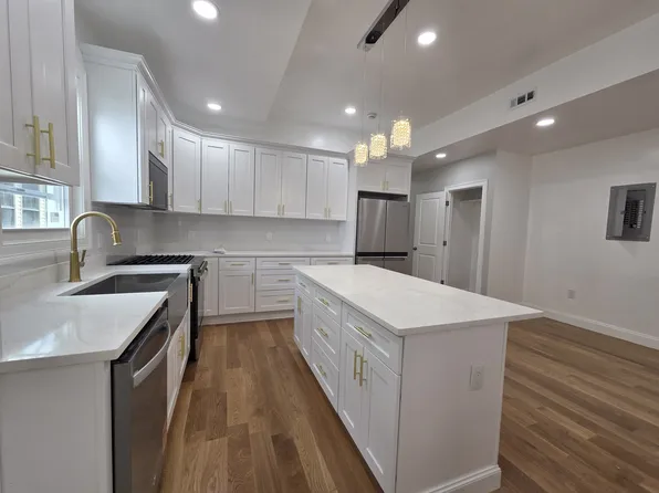 56-1 Pinckney St, Somerville, MA 02145