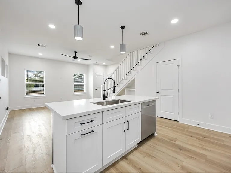 3327 Cornell St #B — Photo 7