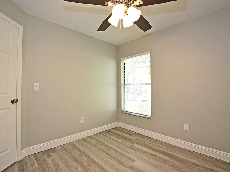 1118 Sugarberry Trl — Photo 25
