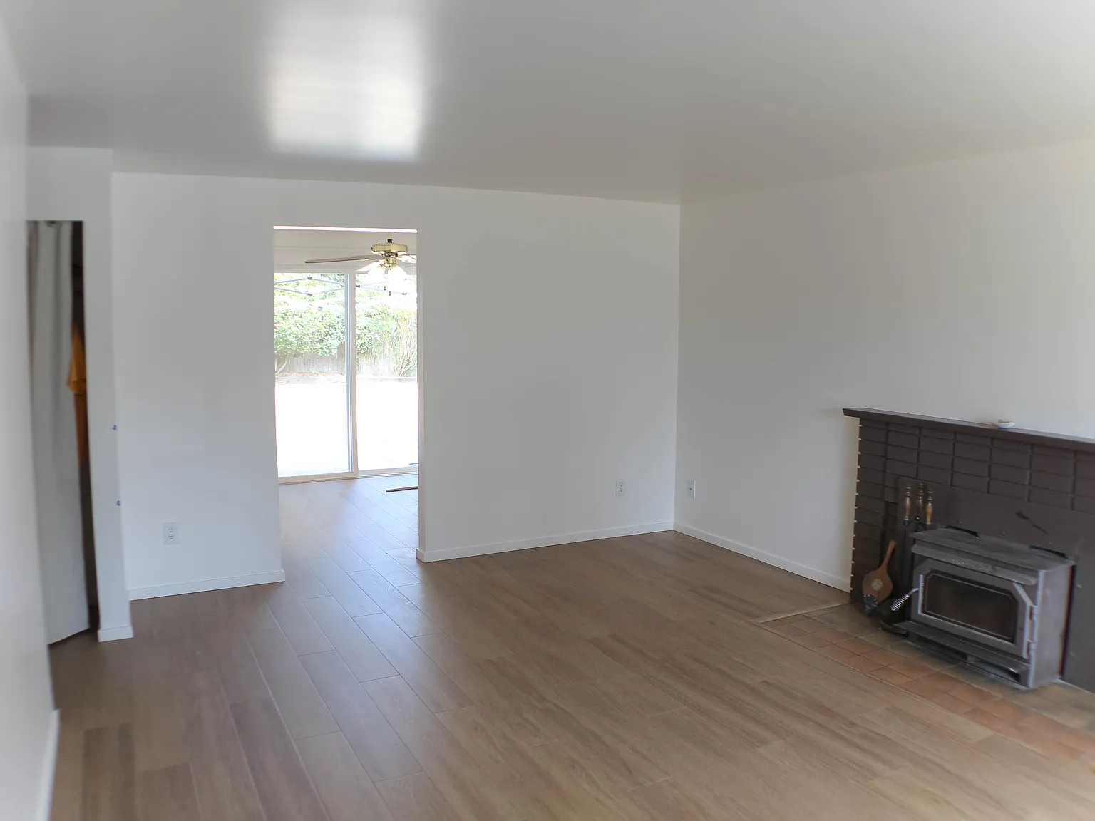 4 bed, 1380 sqft, $3,900 — Photo 2